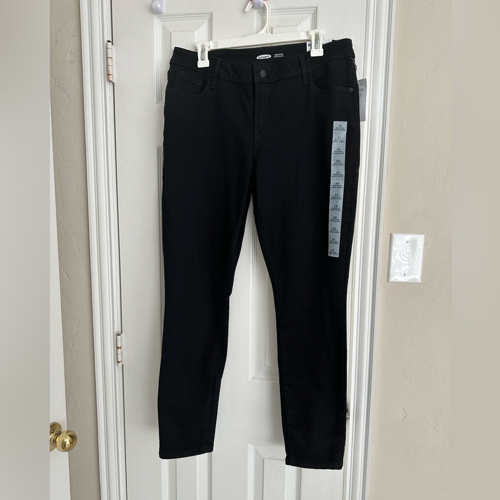 Old Navy Super Skinny Rockstar Black Jeans, size 14